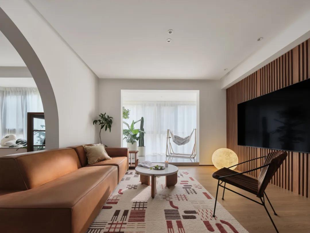 質(zhì)感與溫度交融，木質(zhì)的藝術(shù)之家，簡約線條勾勒多樣生活