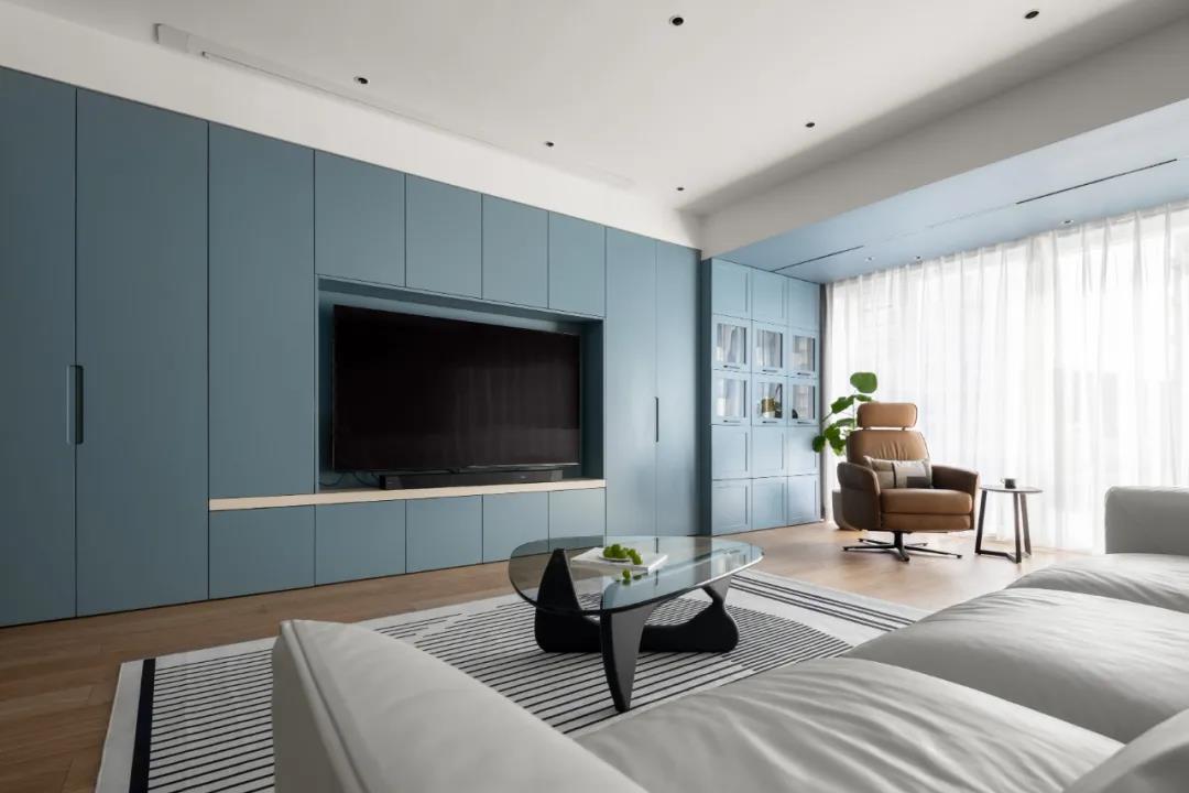 黑白搭配到大膽撞色，這個(gè)二孩之家填滿你對(duì)色彩的幻想