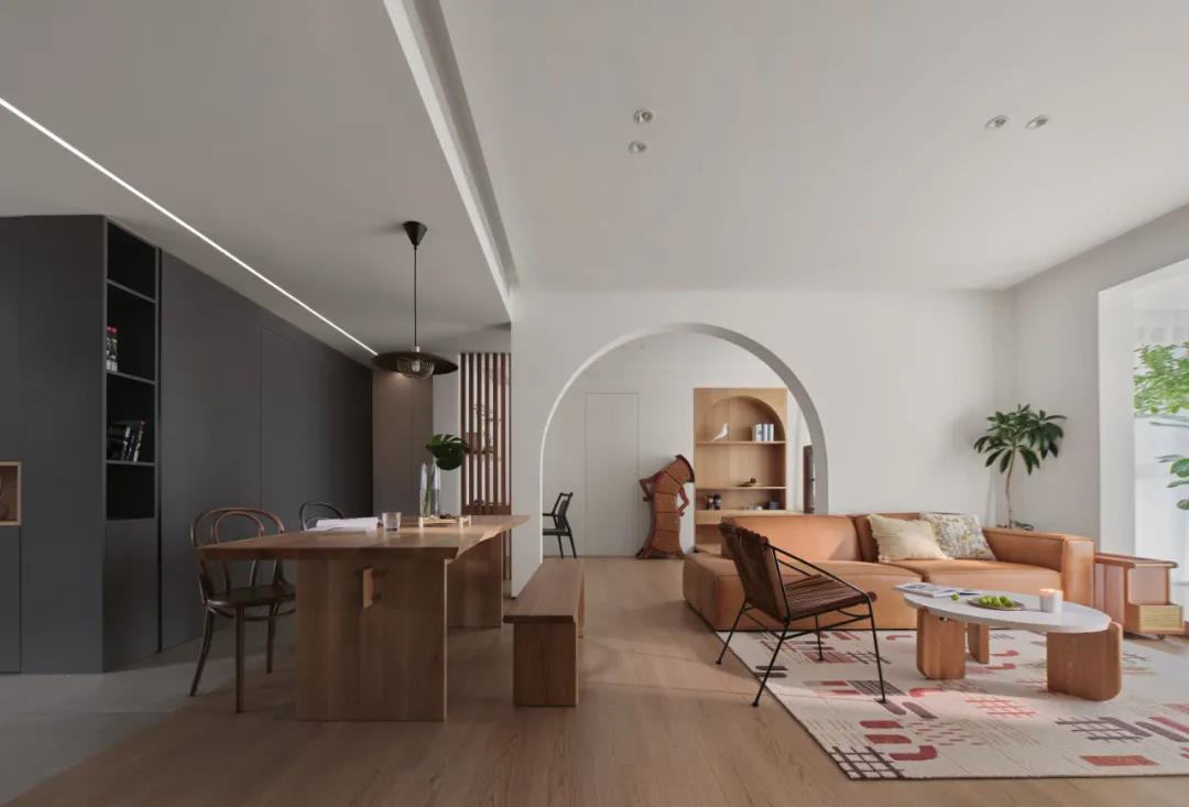 質(zhì)感與溫度交融，木質(zhì)的藝術(shù)之家，簡約線條勾勒多樣生活