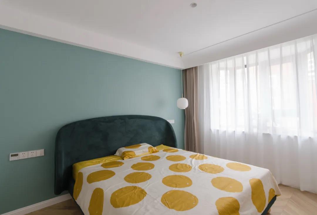 色彩沖擊下塑造的視覺平衡，現代家居也能復刻的古典之美