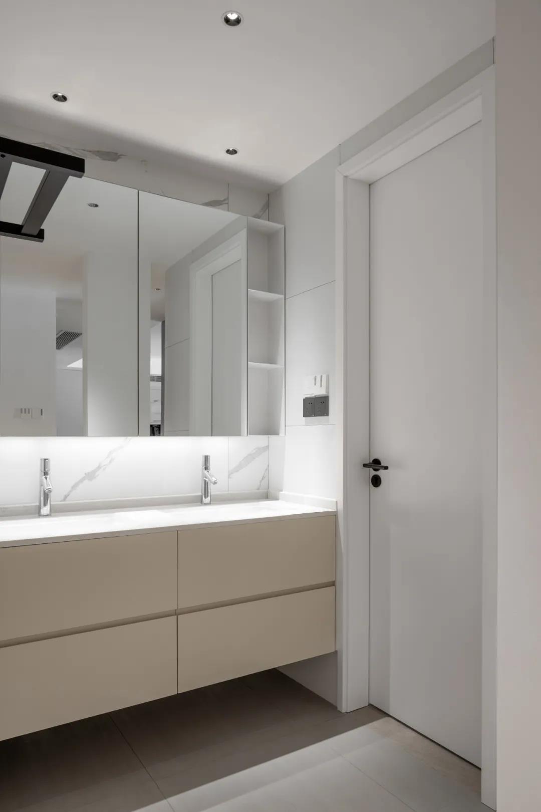 黑白搭配到大膽撞色，這個(gè)二孩之家填滿你對(duì)色彩的幻想