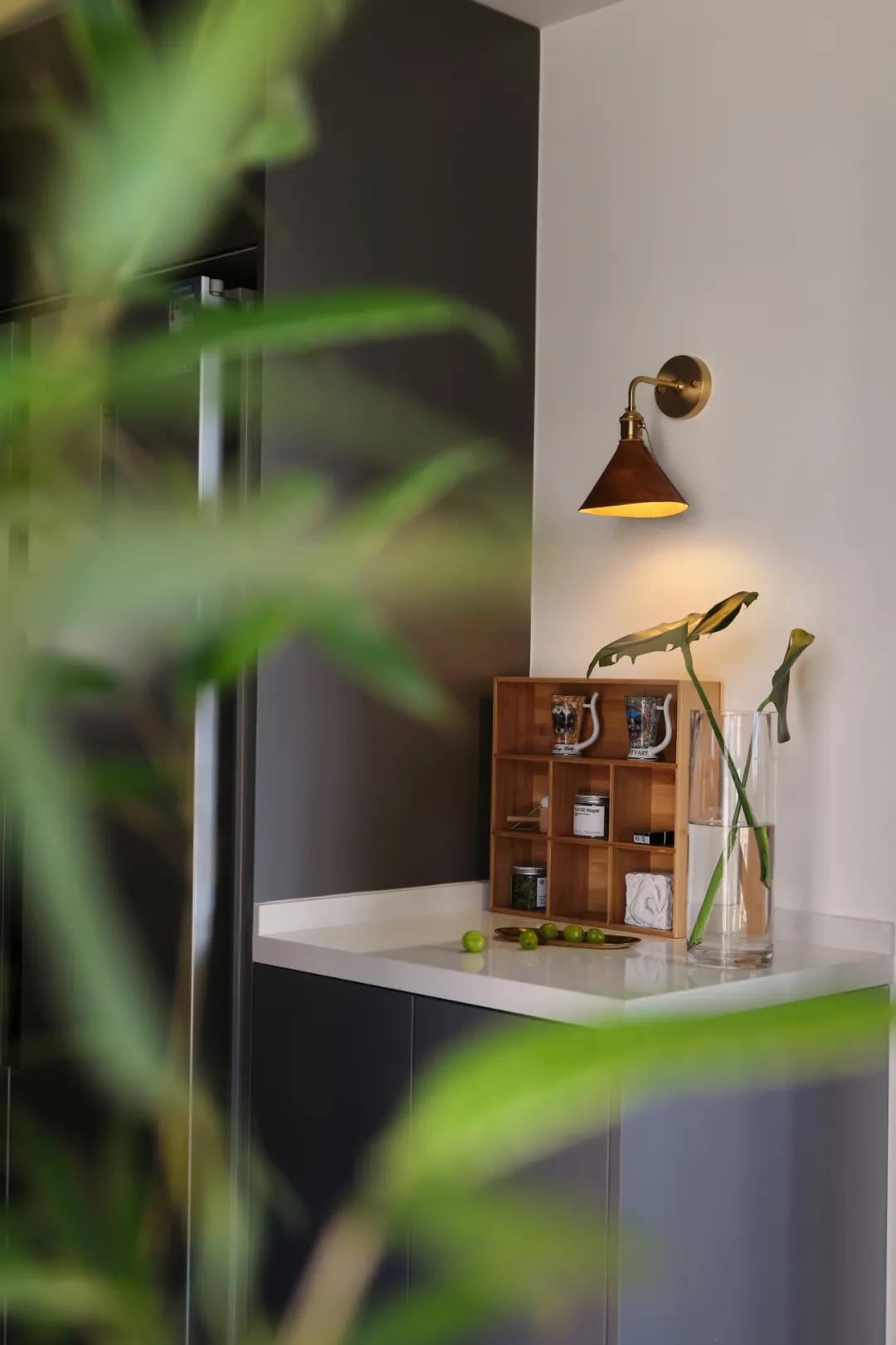 質(zhì)感與溫度交融，木質(zhì)的藝術(shù)之家，簡約線條勾勒多樣生活