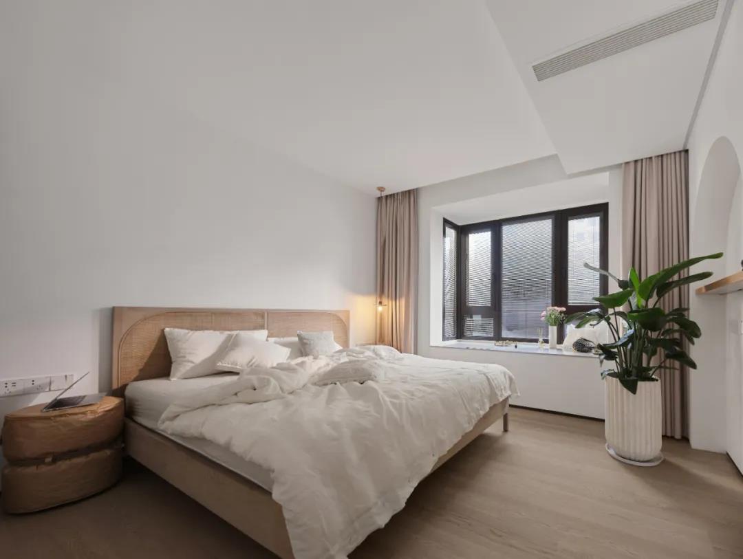 質(zhì)感與溫度交融，木質(zhì)的藝術(shù)之家，簡約線條勾勒多樣生活