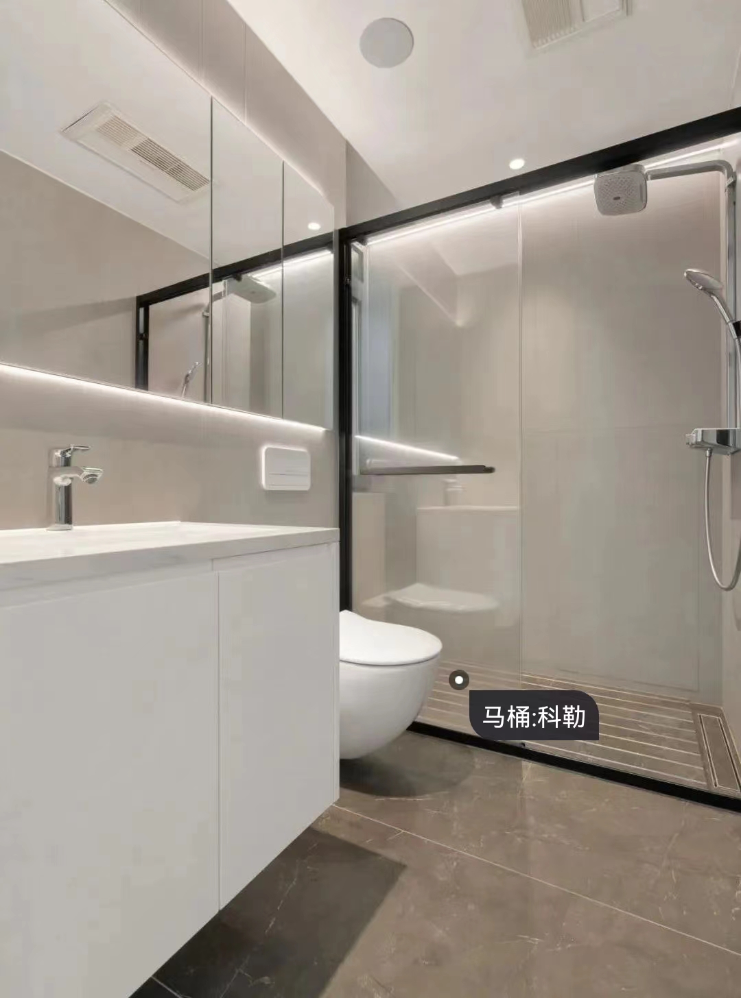 工作如此繁雜，居家何不簡單一些？三口之家的極簡美宅