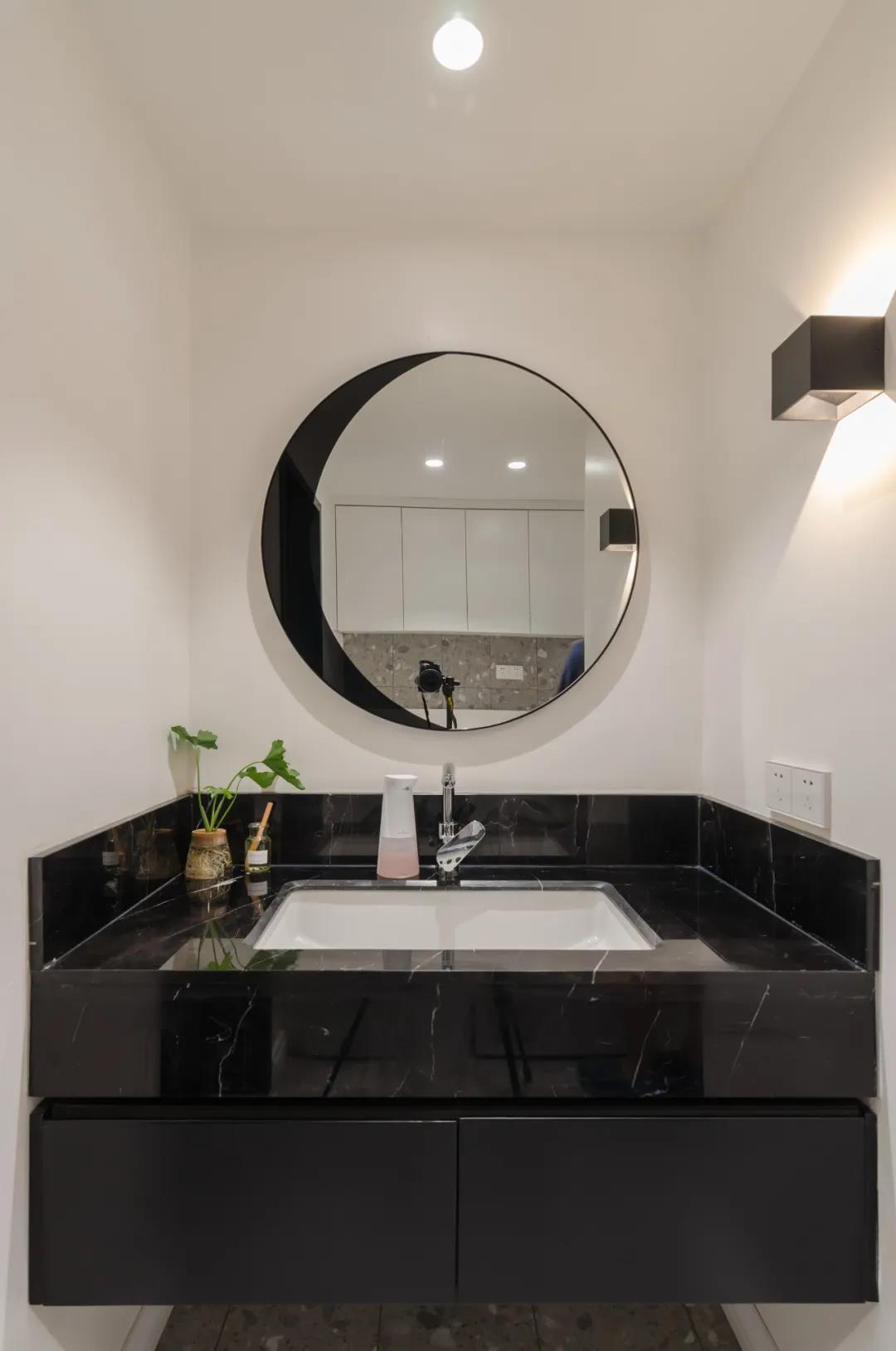 色彩沖擊下塑造的視覺平衡，現代家居也能復刻的古典之美