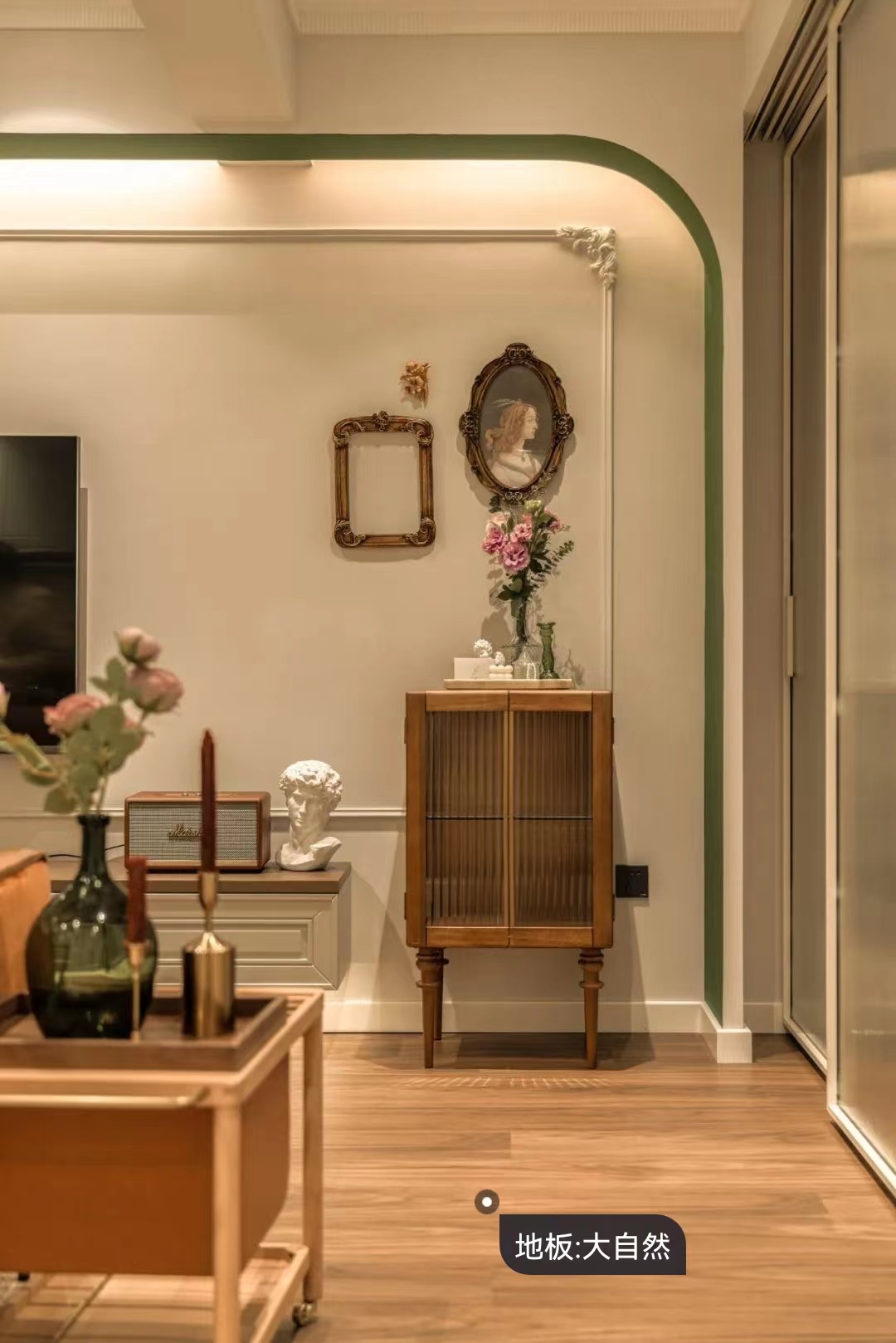 空間放大術丨兩倍客廳，三倍公區，只因她家破墻為“鏡”