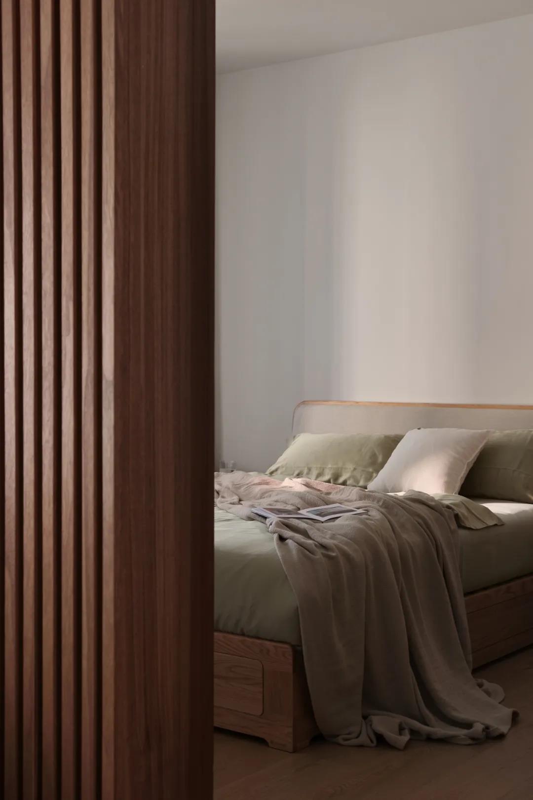 質(zhì)感與溫度交融，木質(zhì)的藝術(shù)之家，簡約線條勾勒多樣生活