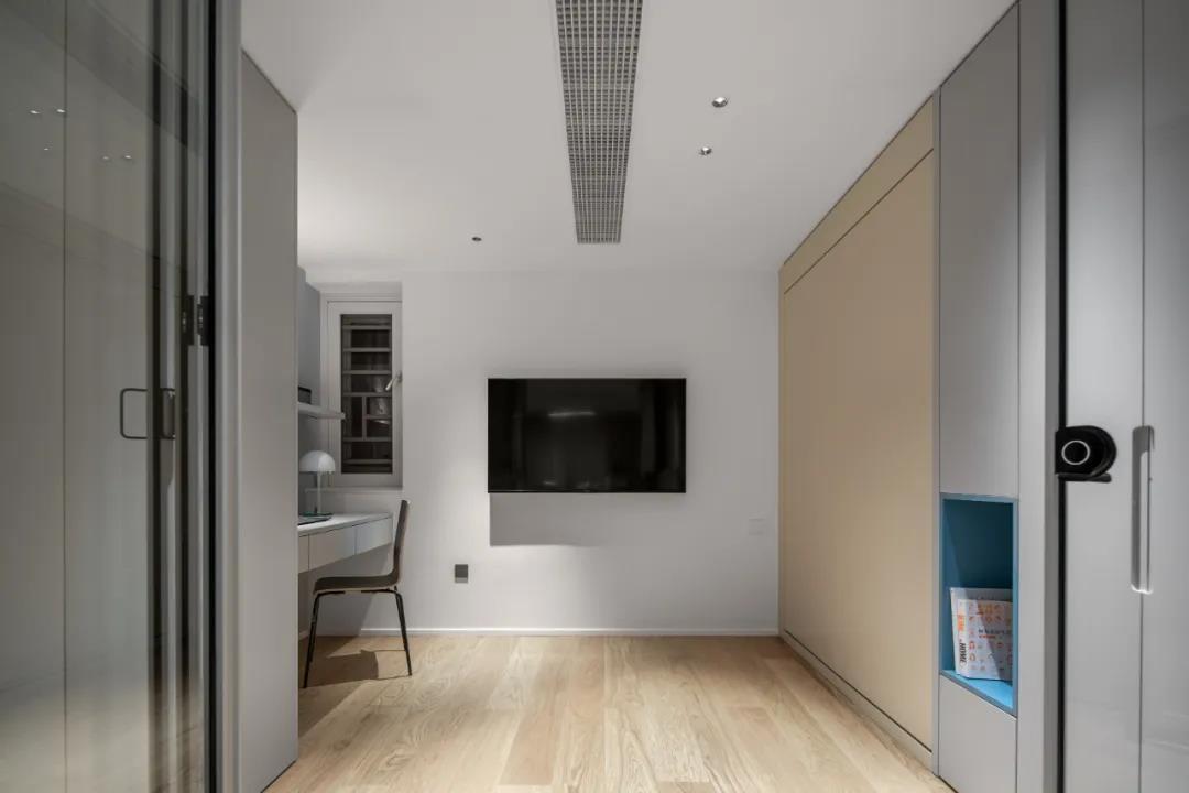 黑白搭配到大膽撞色，這個(gè)二孩之家填滿你對(duì)色彩的幻想