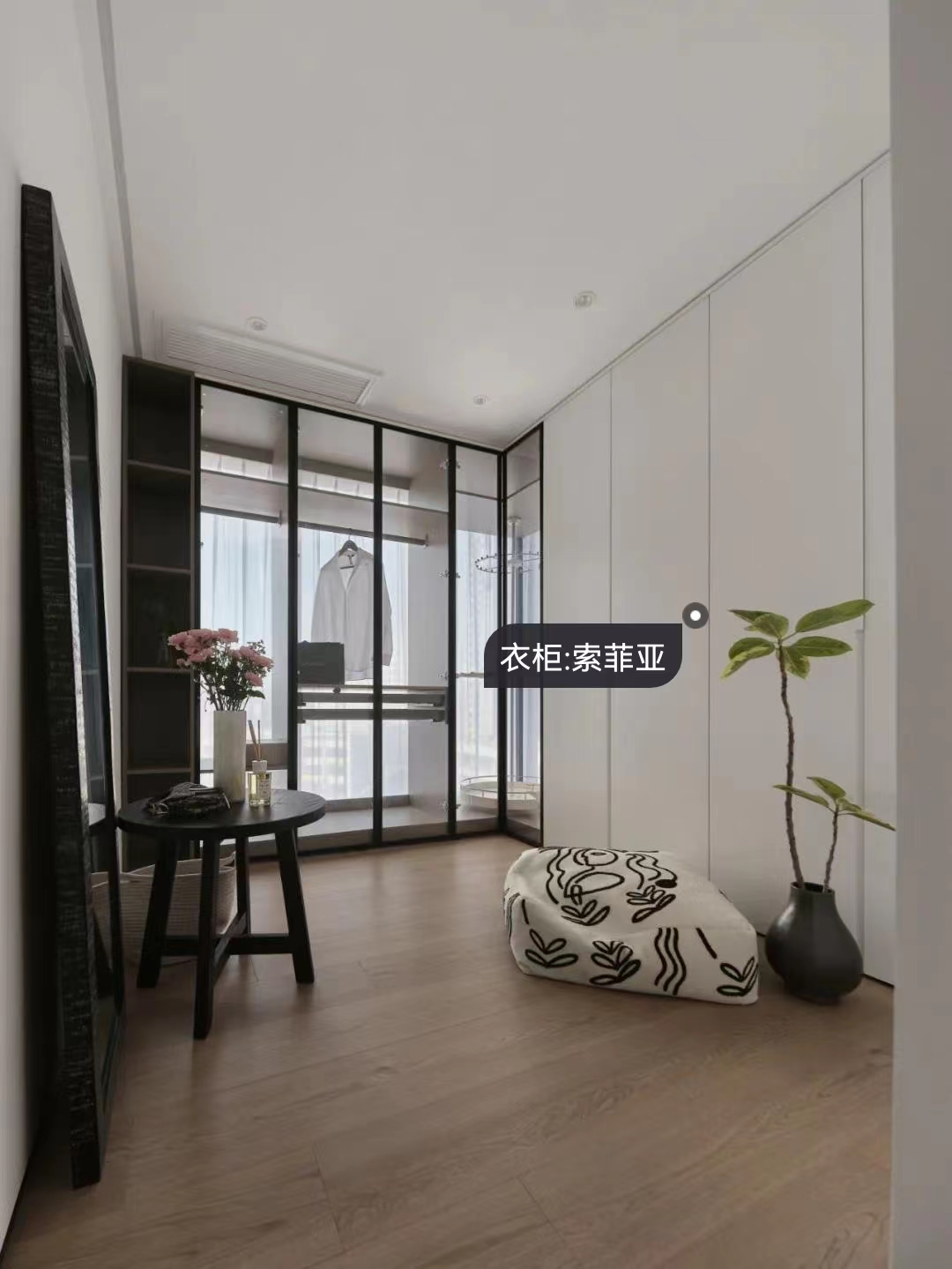 質(zhì)感與溫度交融，木質(zhì)的藝術(shù)之家，簡約線條勾勒多樣生活