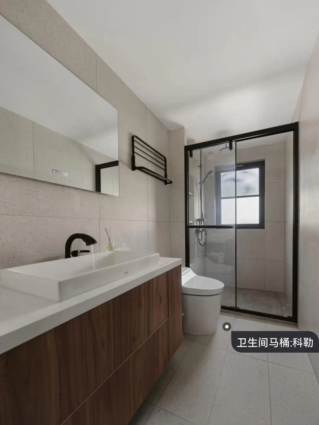 質(zhì)感與溫度交融，木質(zhì)的藝術(shù)之家，簡約線條勾勒多樣生活