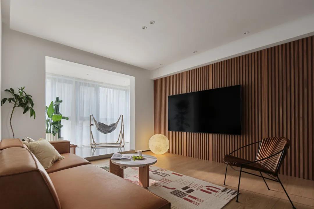 質(zhì)感與溫度交融，木質(zhì)的藝術(shù)之家，簡約線條勾勒多樣生活