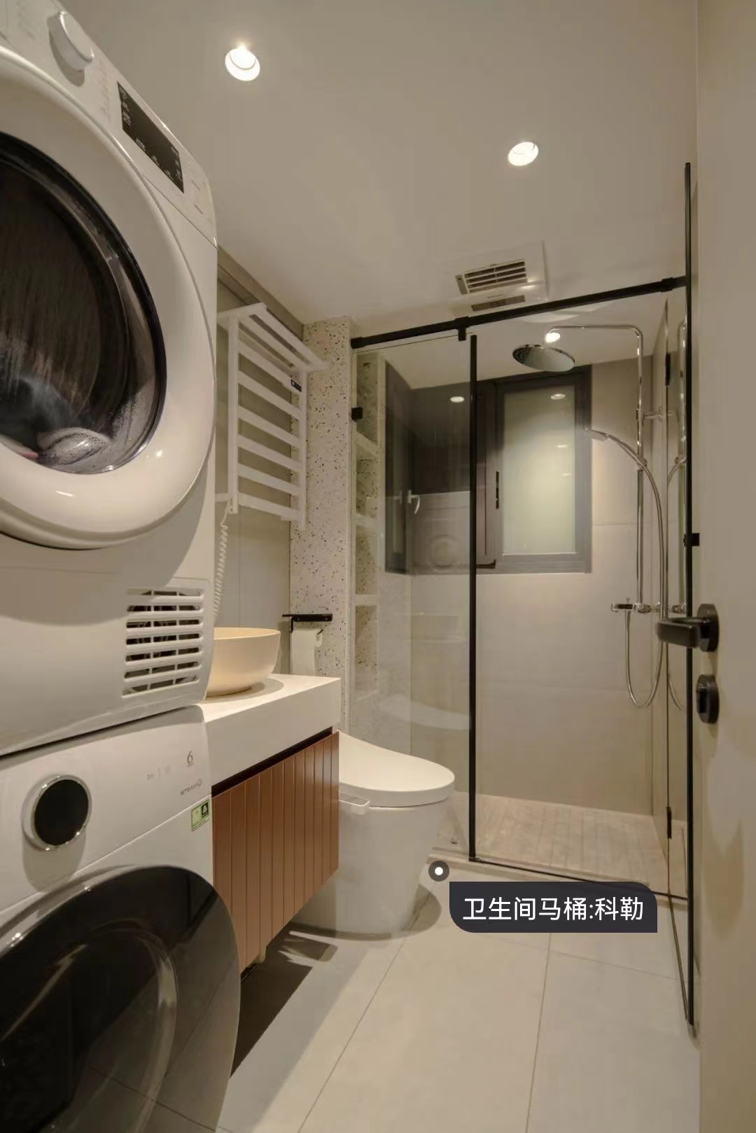 空間放大術丨兩倍客廳，三倍公區，只因她家破墻為“鏡”