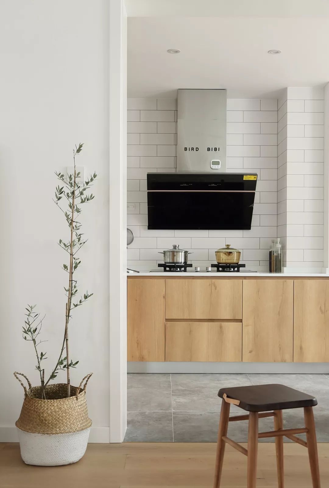 拒絕樣板間！黑胡桃的美學(xué)嘗試，體驗(yàn)深邃日式溫柔