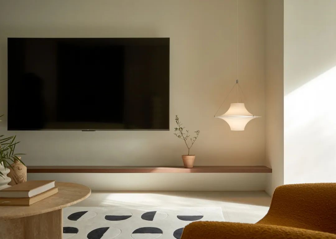 氛圍捕手丨前沿家私搭配時尚布設，渲染美女警察ins風美宅