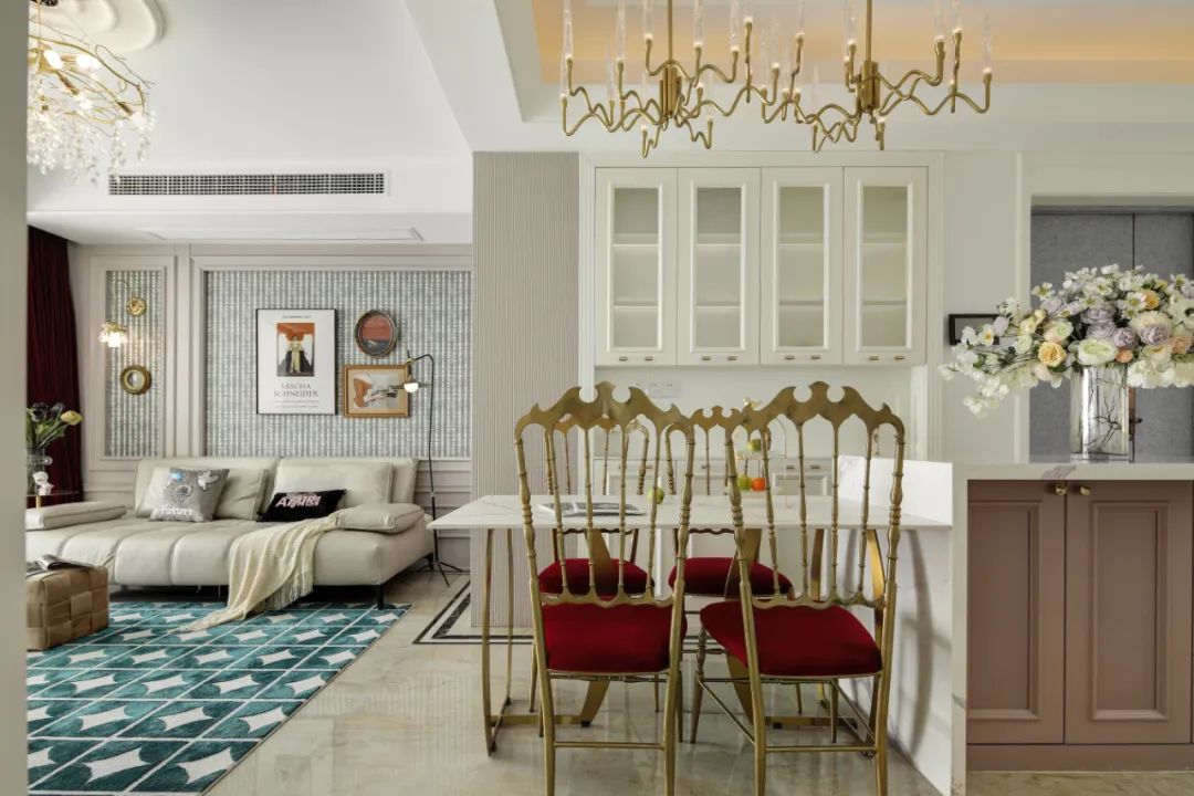 繁復(fù)裝飾也能和而不亂？看看她家，成全你的小資自由