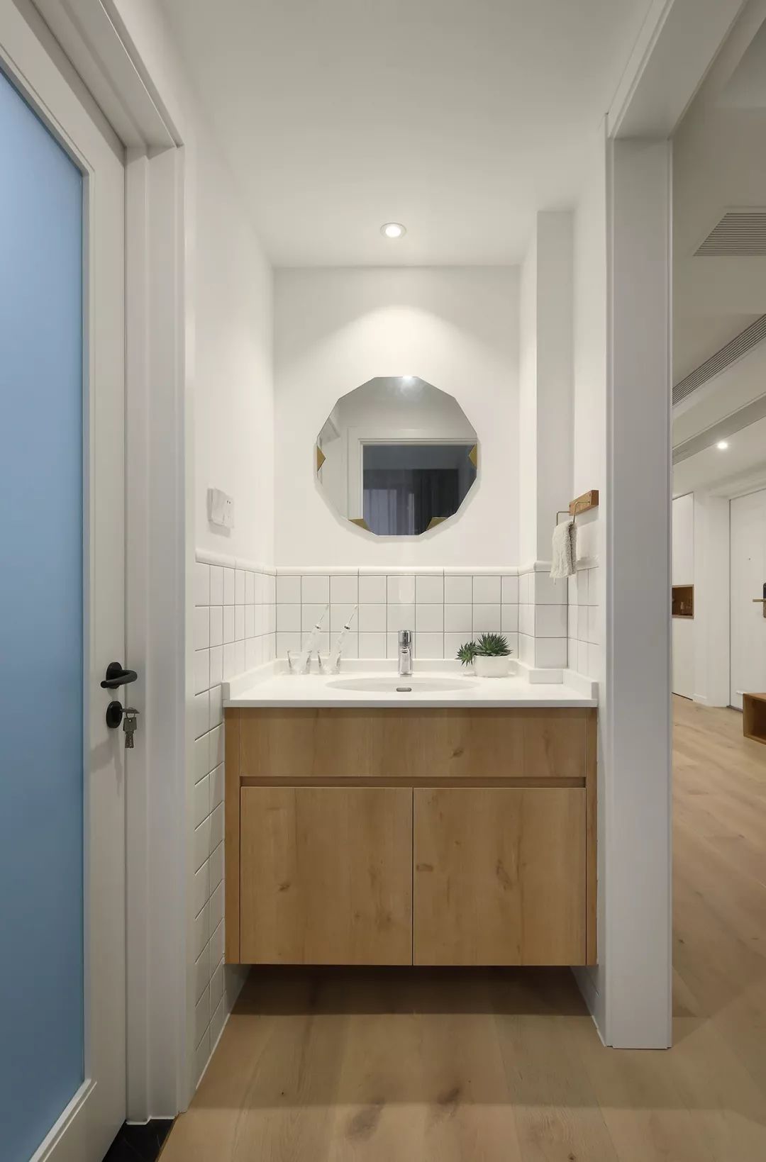 拒絕樣板間！黑胡桃的美學(xué)嘗試，體驗(yàn)深邃日式溫柔