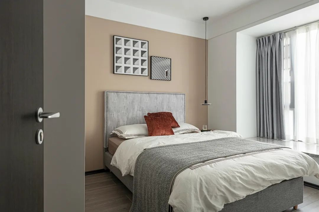 還在通刷大白墻？打破束縛的微水泥，中古家具的官宣底襯