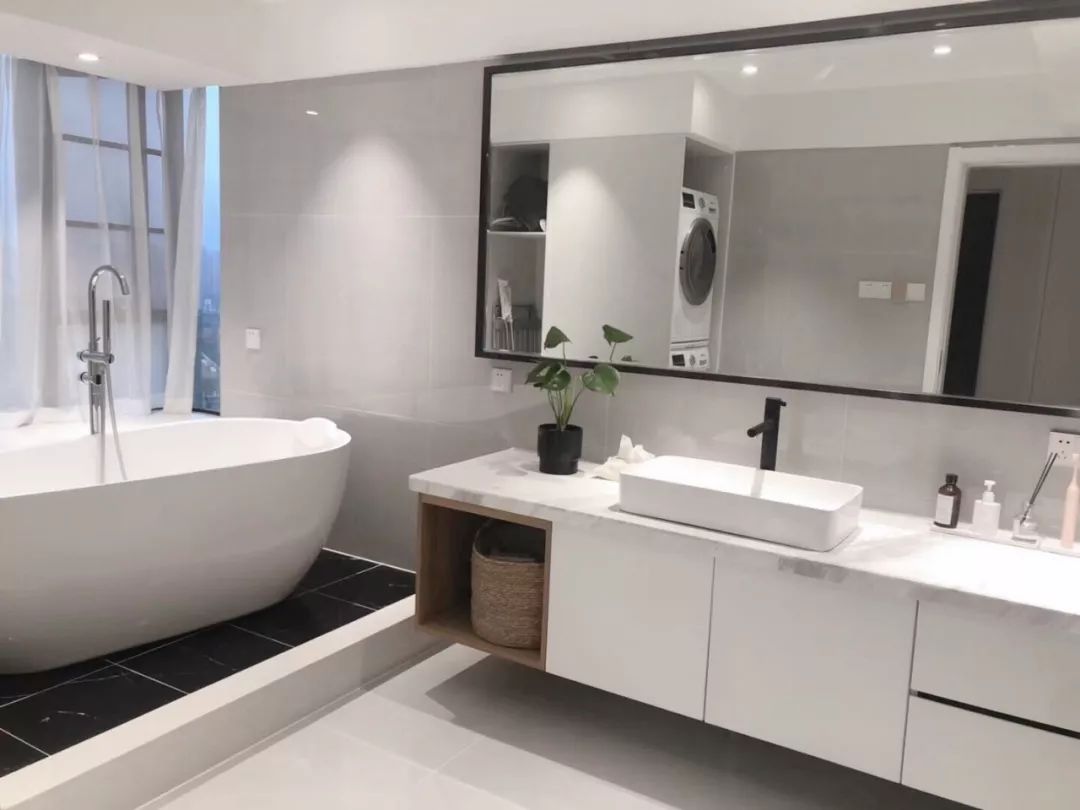 淡雅原木軟裝滿屋書香，東方審美里的別樣禪意煙火