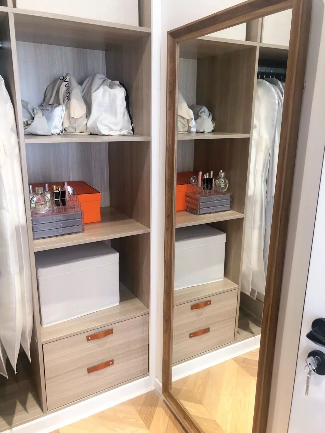 淡雅原木軟裝滿屋書香，東方審美里的別樣禪意煙火