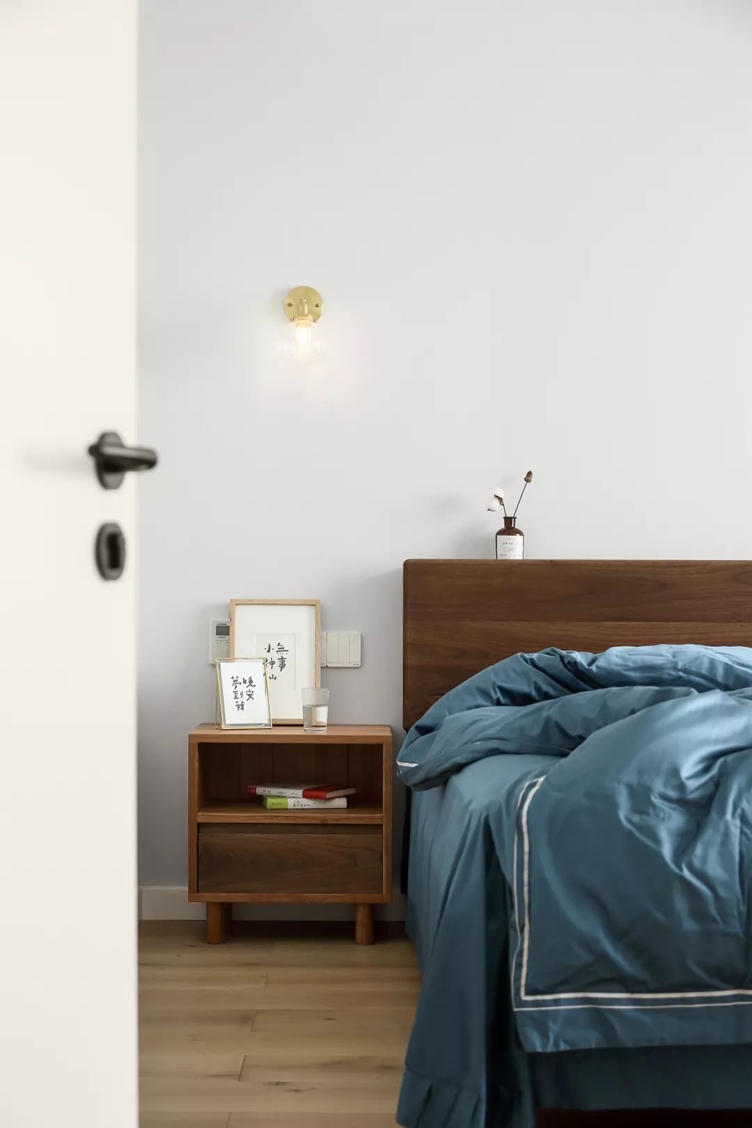 拒絕樣板間！黑胡桃的美學(xué)嘗試，體驗(yàn)深邃日式溫柔