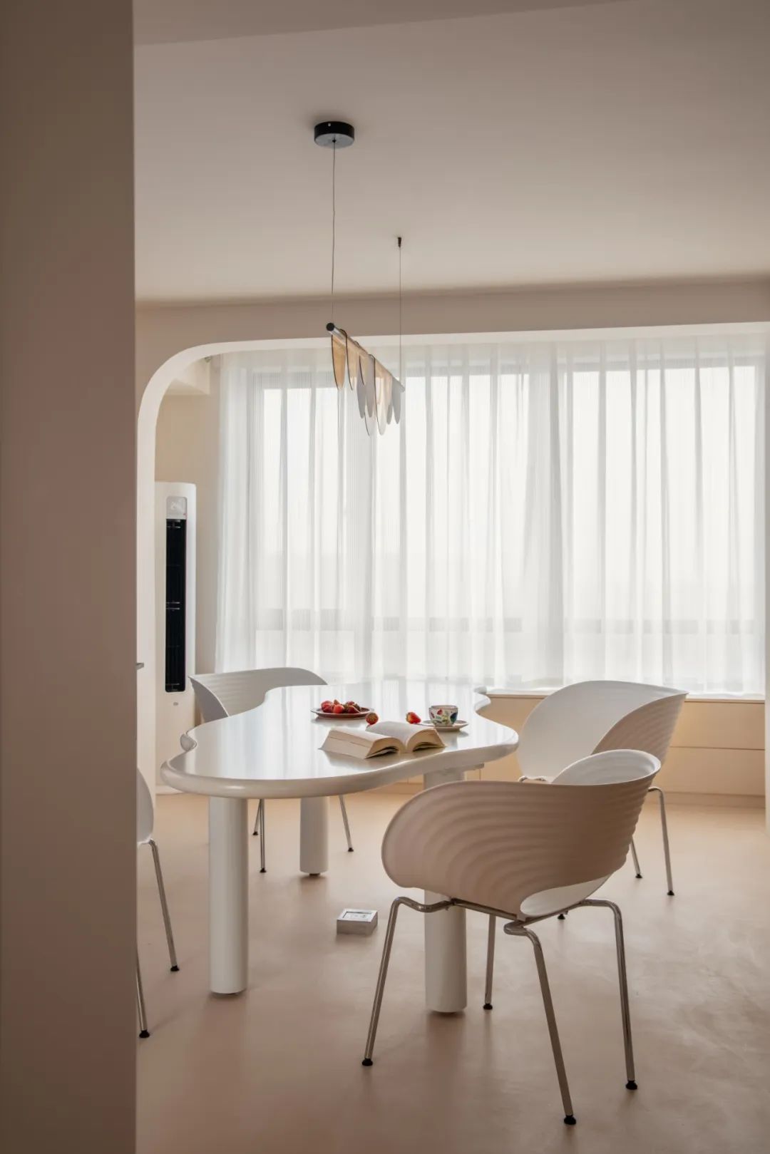 來一支草莓味的“冰激凌”，走進(jìn)藝術(shù)總監(jiān)的侘寂之家