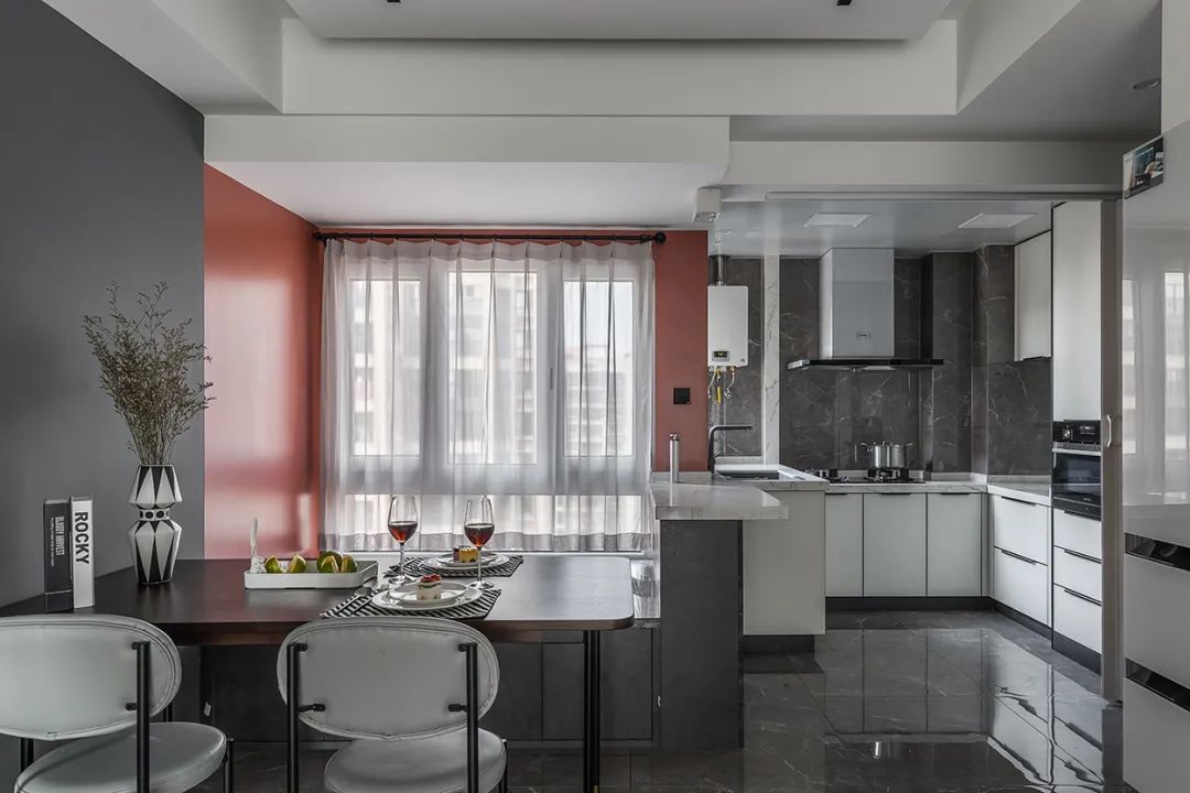 98㎡老房翻新!改造后,他家活動空間擴大不止一倍!