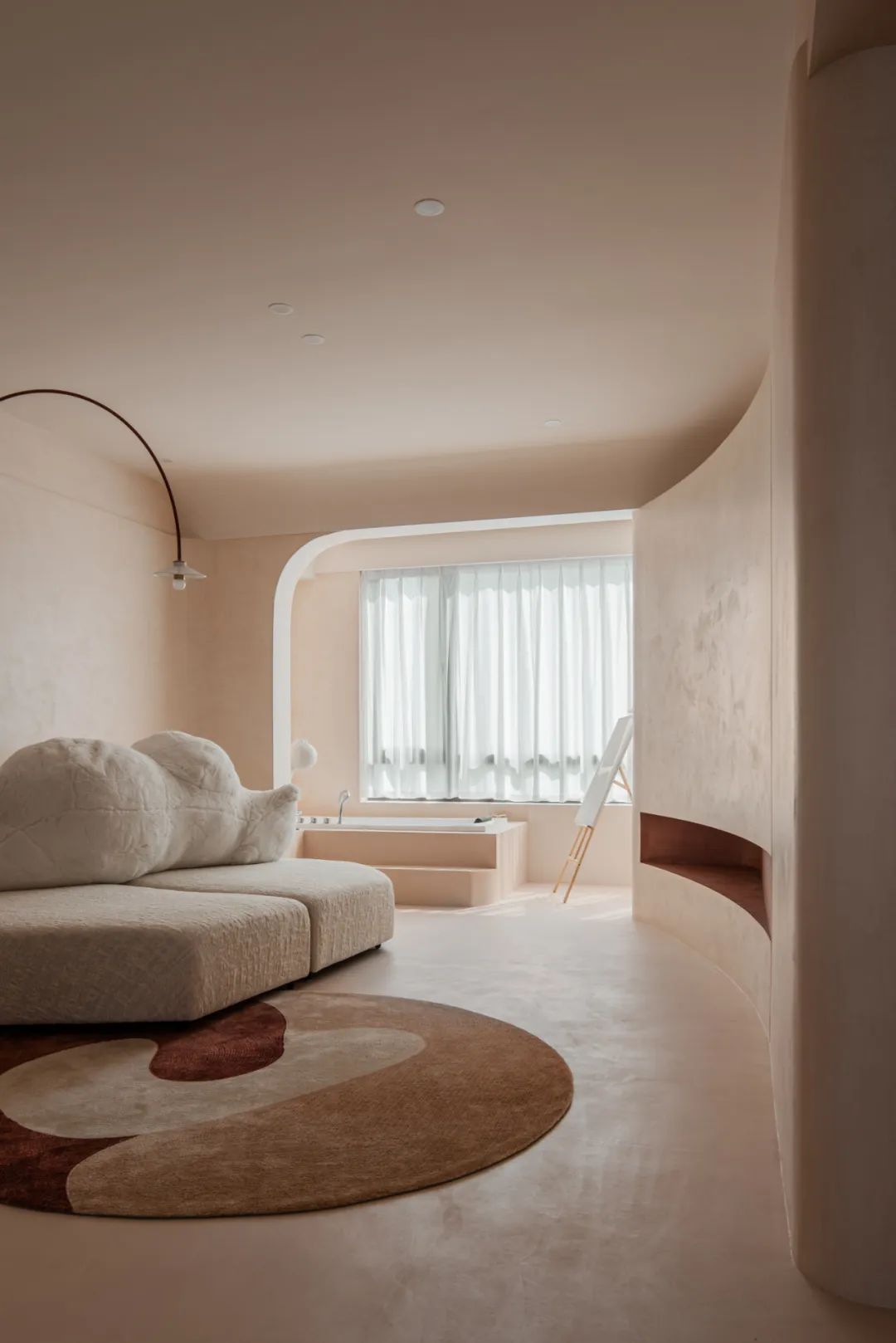 來一支草莓味的“冰激凌”，走進(jìn)藝術(shù)總監(jiān)的侘寂之家