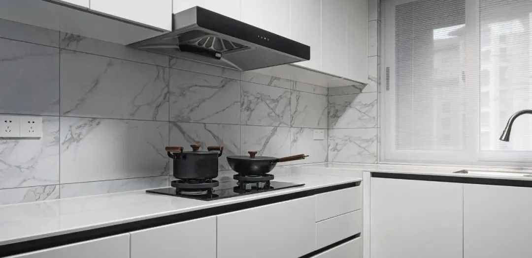 留學夫妻曝光居家日常，這套隱藏式“收納巨獸”藏不住了