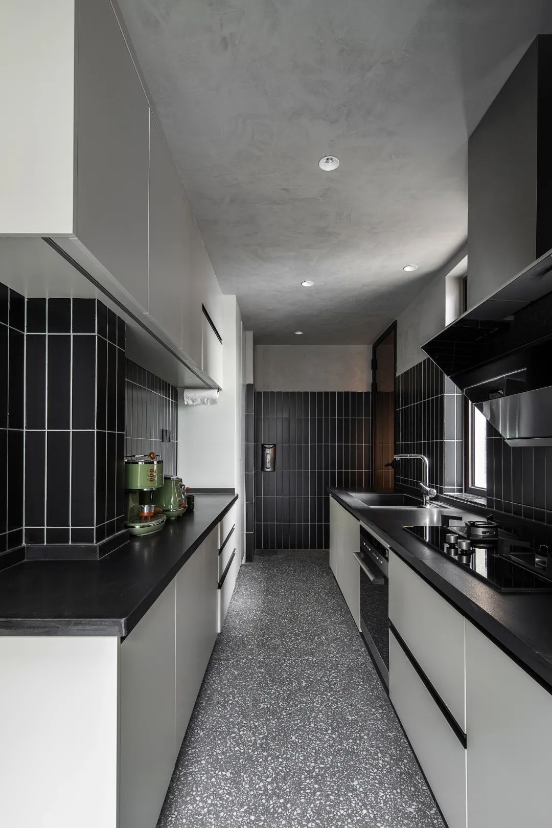 一家5口如何審美一致？他家刷成愛馬仕橙，房價都漲了