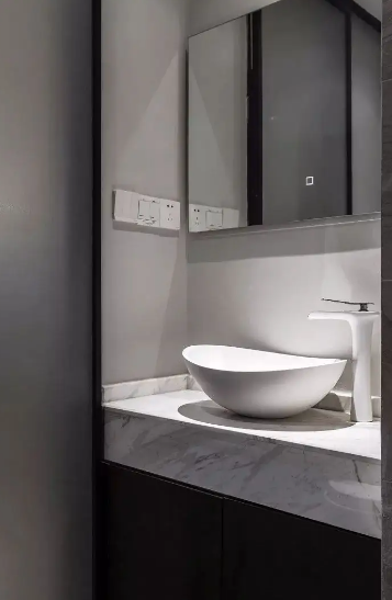 一家5口如何審美一致？他家刷成愛馬仕橙，房價都漲了