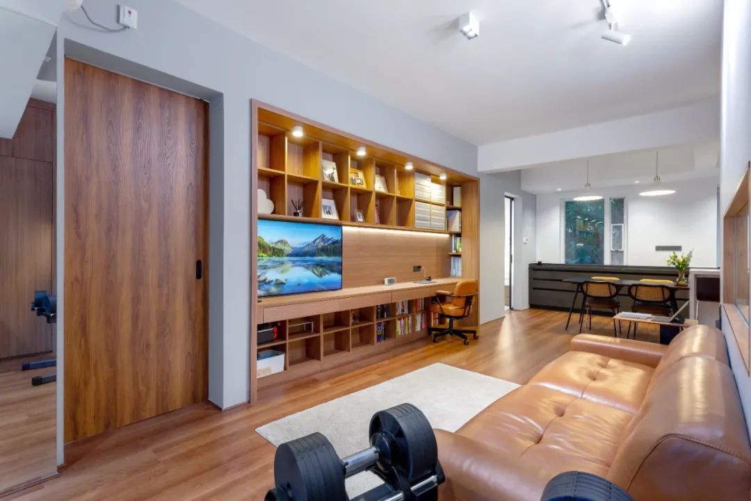 在家就能露營！ LDK多功能+健身陽臺(tái)，原木色別墅一眼淪陷！