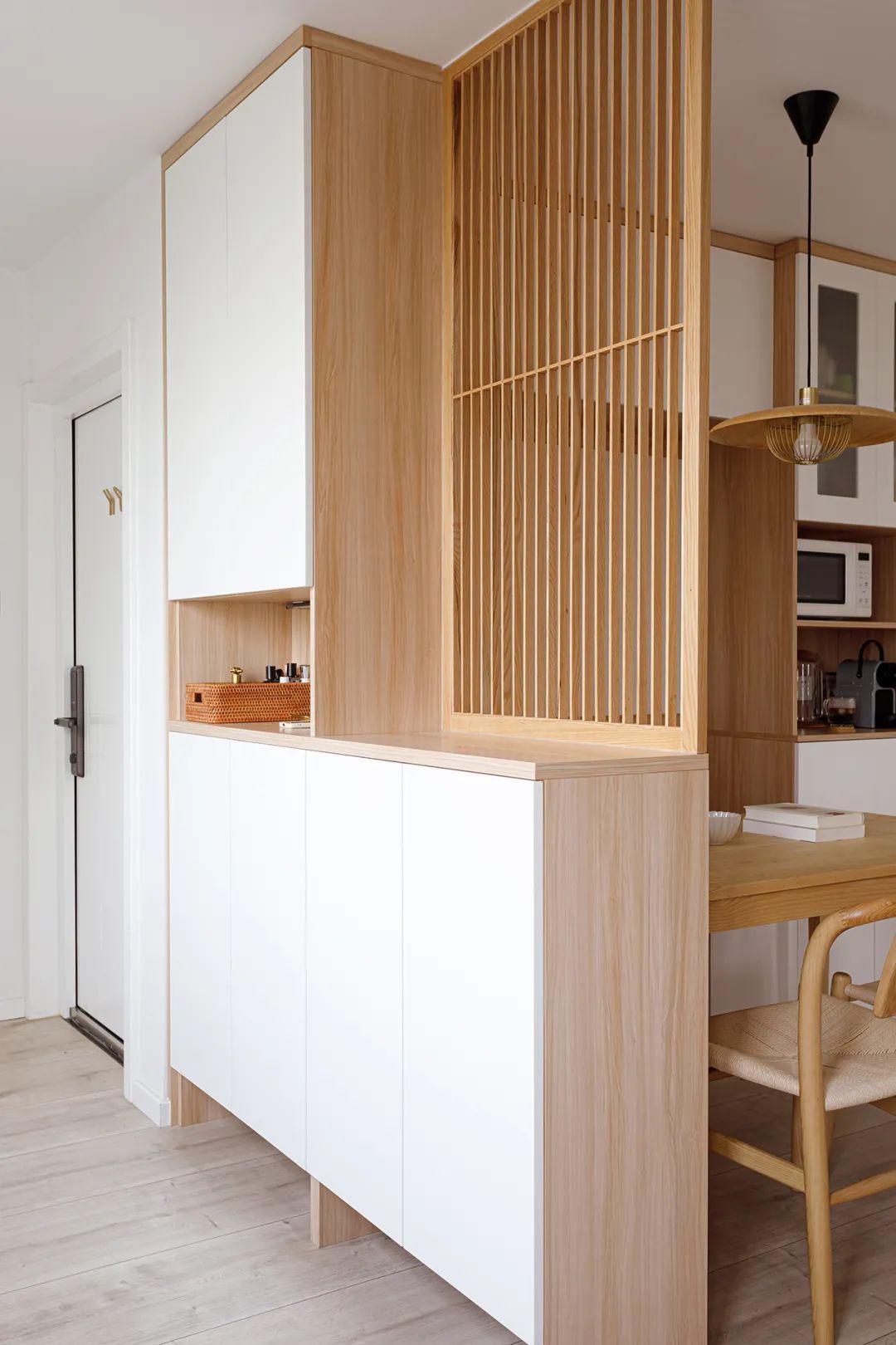 舊房改造教科書丨“角落潮設計”，書房、餐吧全部安排