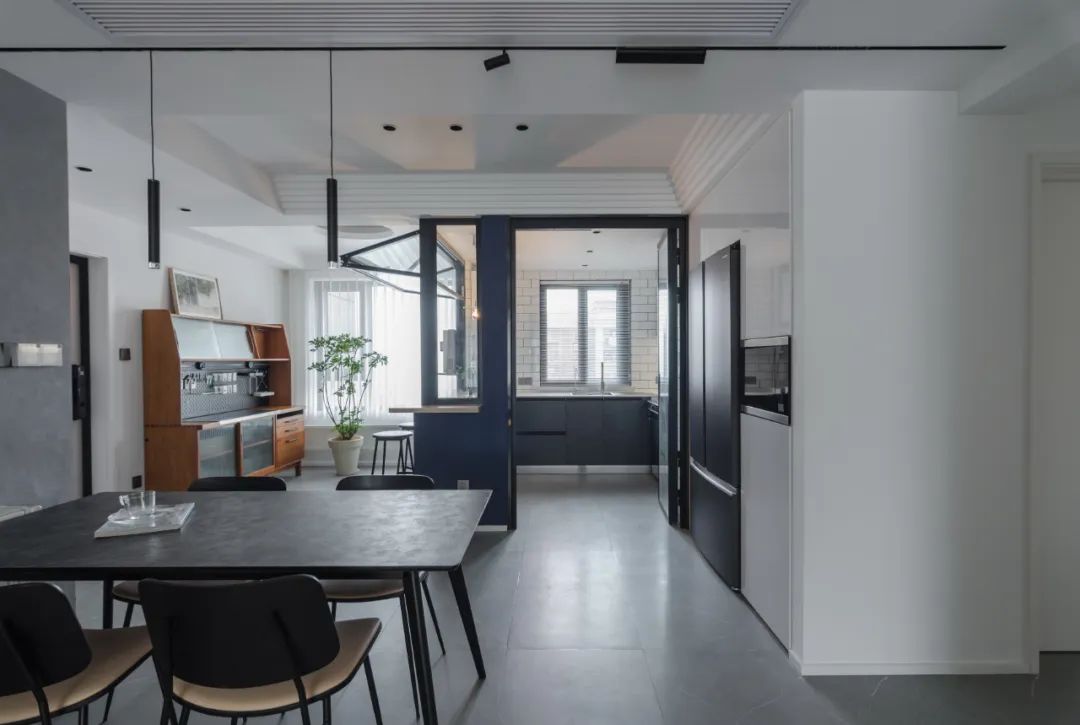 爸媽的晚年宜居宅丨玻璃廚房、吧臺、衣帽間，處處是驚喜