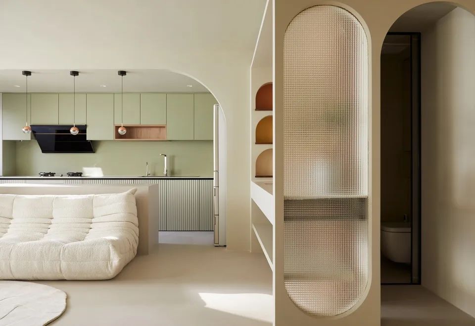 弧型洞口的浪漫丨全景餐廳+奶油色系，享受輕奢居住體驗(yàn)