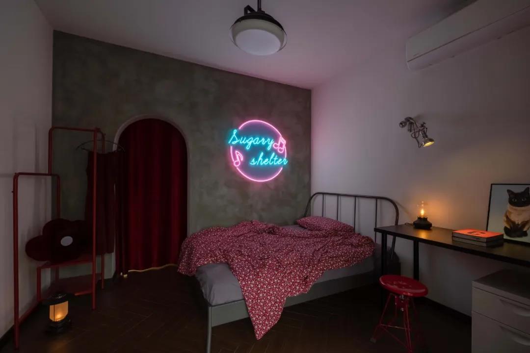 音樂人單身帥哥有腹肌有貓，1人任性住105㎡，燃爆了~ 