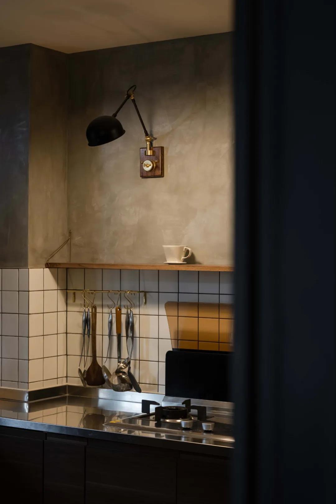 音樂人單身帥哥有腹肌有貓，1人任性住105㎡，燃爆了~ 