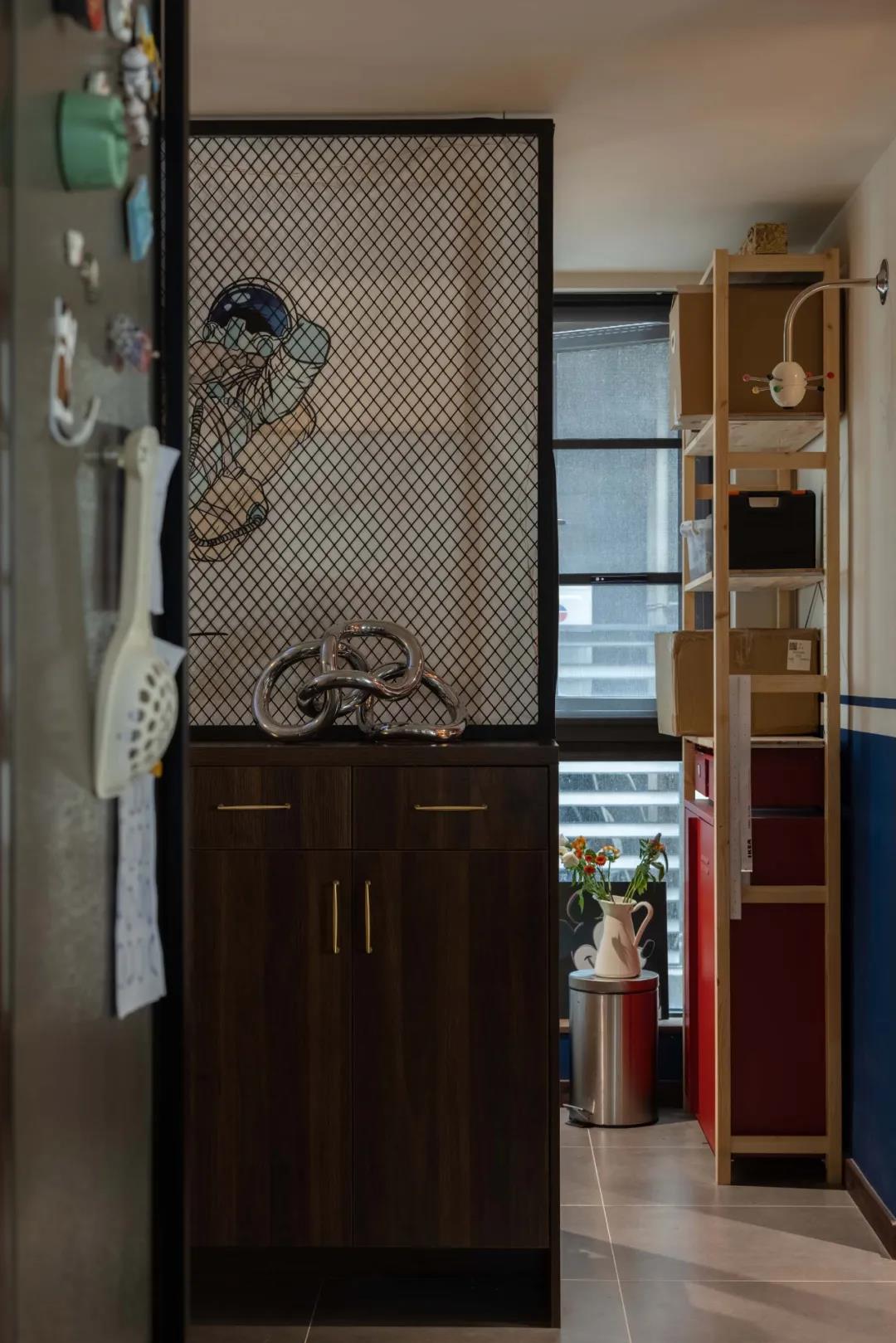 音樂人單身帥哥有腹肌有貓，1人任性住105㎡，燃爆了~ 