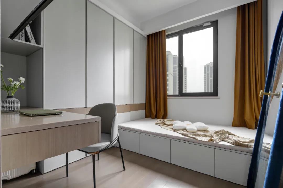 廣州尋親記，95后小夫妻為愛團聚，新婚房美cry網友	