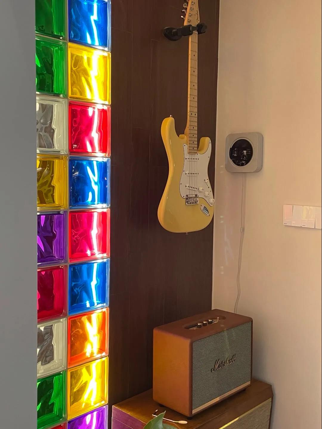 音樂人單身帥哥有腹肌有貓，1人任性住105㎡，燃爆了~ 