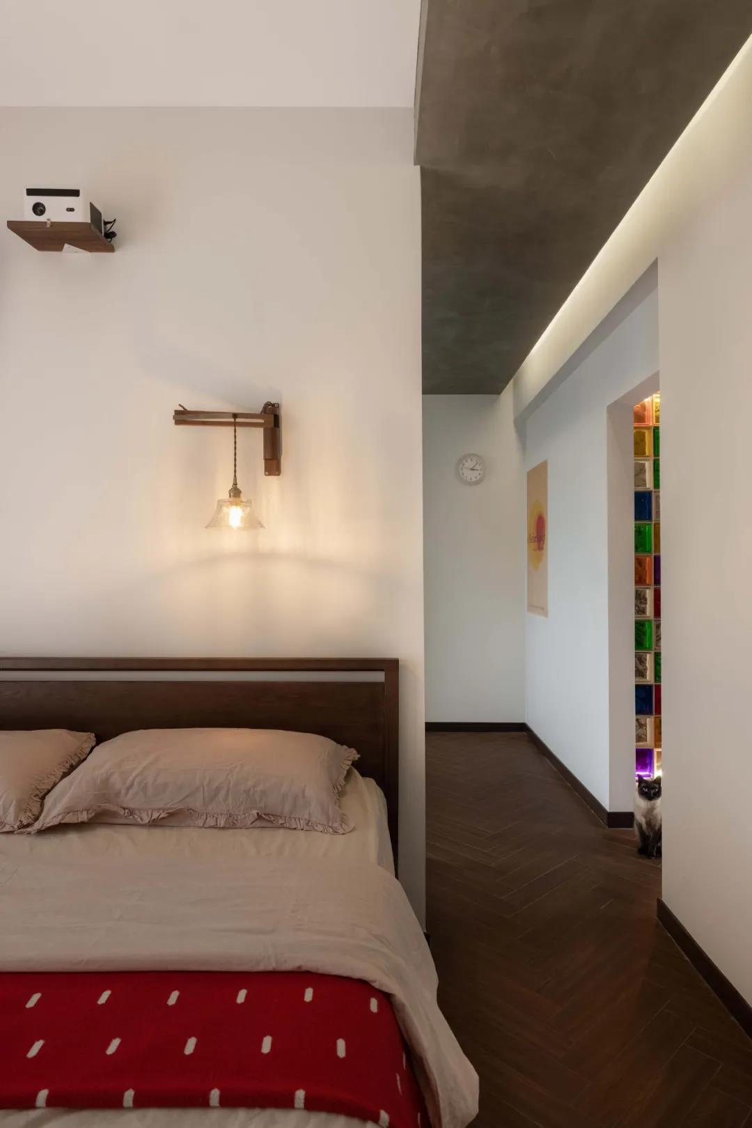 音樂人單身帥哥有腹肌有貓，1人任性住105㎡，燃爆了~ 