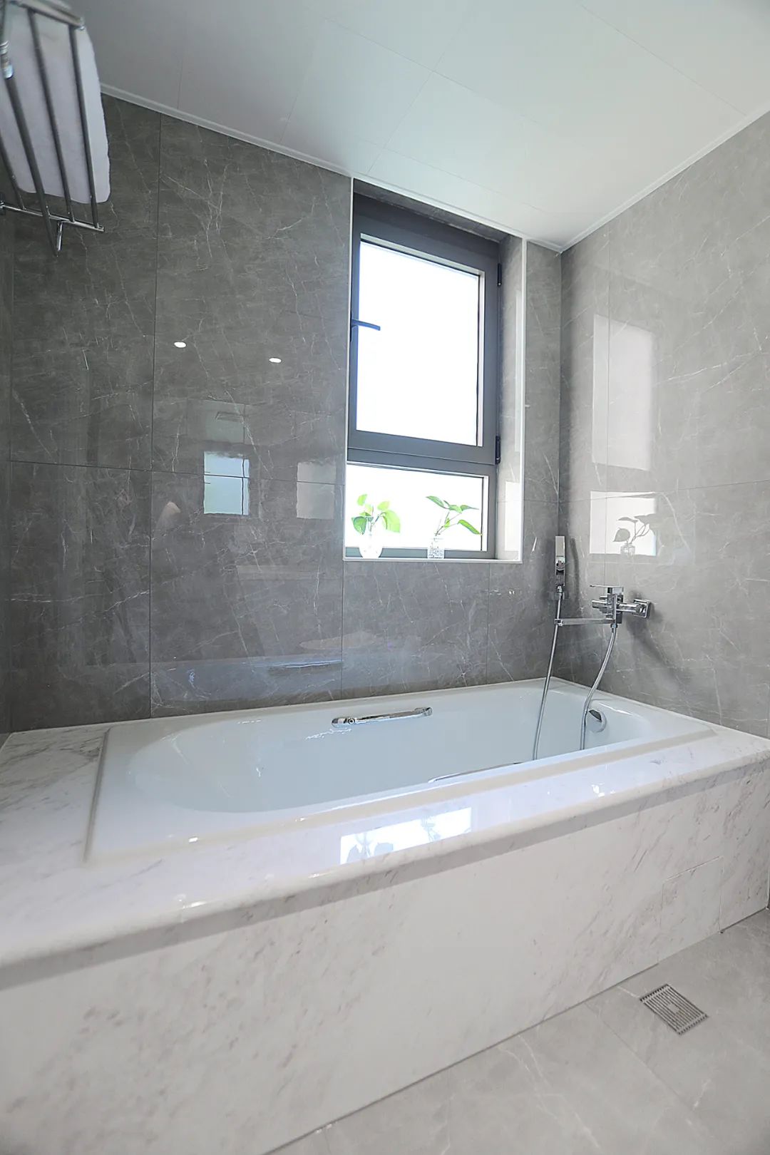 爆改130平大三居，養(yǎng)娃還能空無一物？無中生有衣帽間救了我！ 