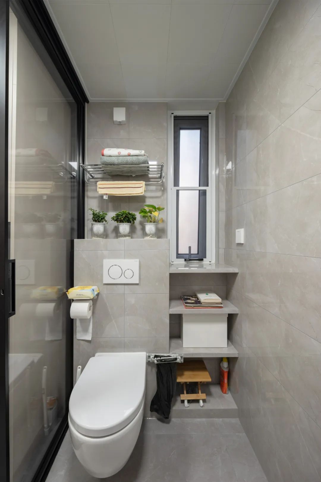 廚衛小又暗?92㎡爆改格局+無主燈設計,3人住舒服又高級!