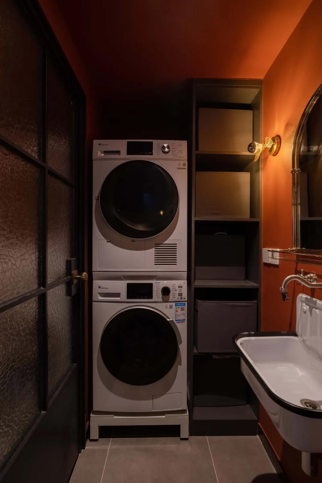 音樂人單身帥哥有腹肌有貓，1人任性住105㎡，燃爆了~ 