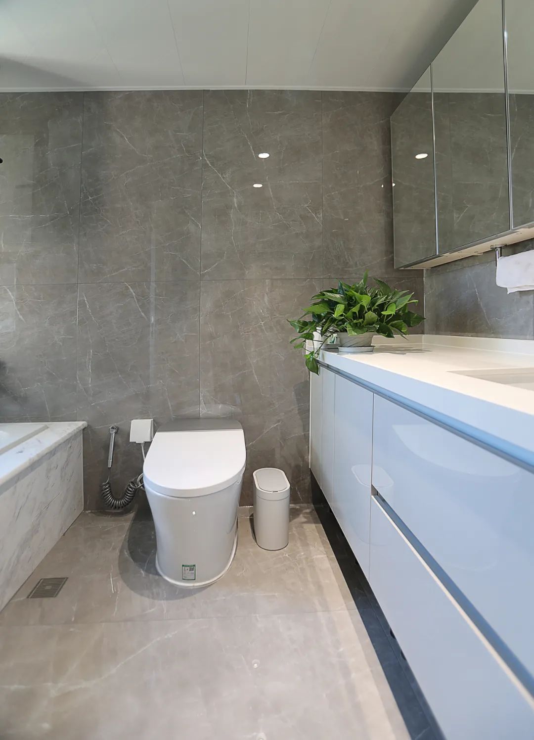 爆改130平大三居，養(yǎng)娃還能空無一物？無中生有衣帽間救了我！ 