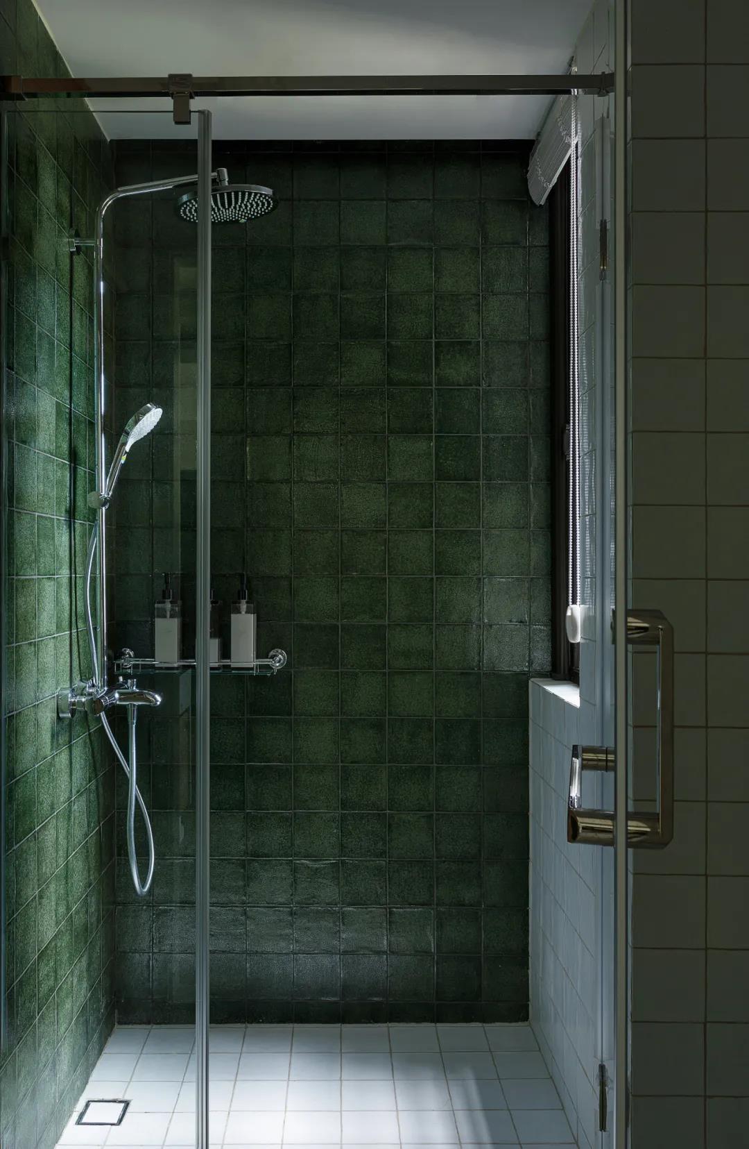 新宅巧設(shè)計(jì)，小3房「暗色變奏曲」完美詮釋less is more 