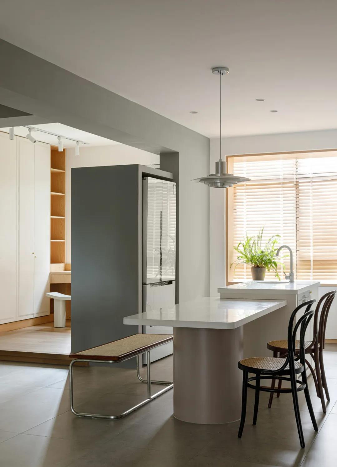 新宅巧設(shè)計(jì)，小3房「暗色變奏曲」完美詮釋less is more 