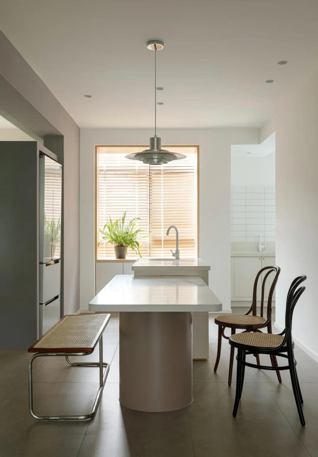 新宅巧設(shè)計(jì)，小3房「暗色變奏曲」完美詮釋less is more 