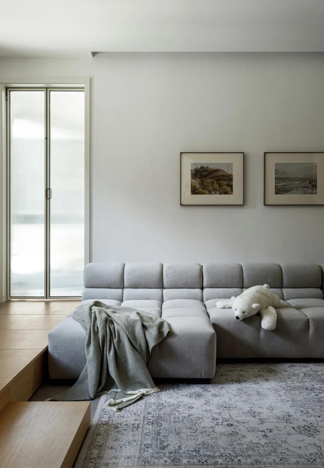 新宅巧設(shè)計(jì)，小3房「暗色變奏曲」完美詮釋less is more 