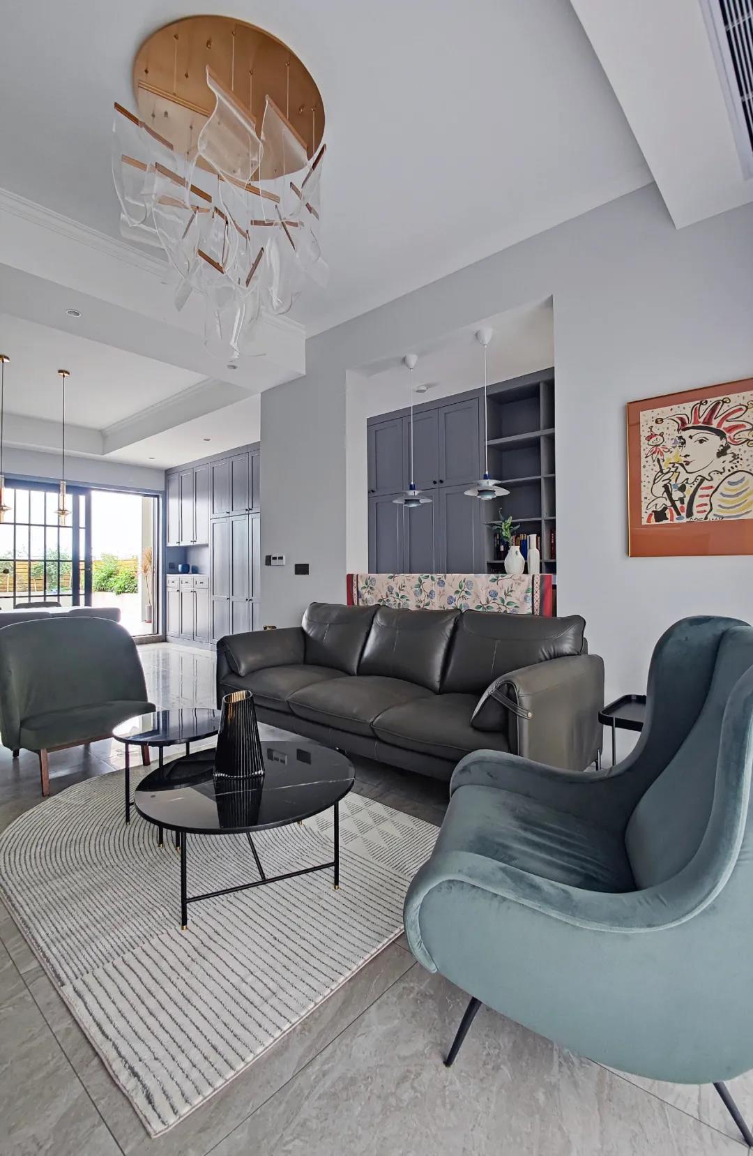 獨立套間、休閑書吧、頂樓陽臺，這個復式房超全能！