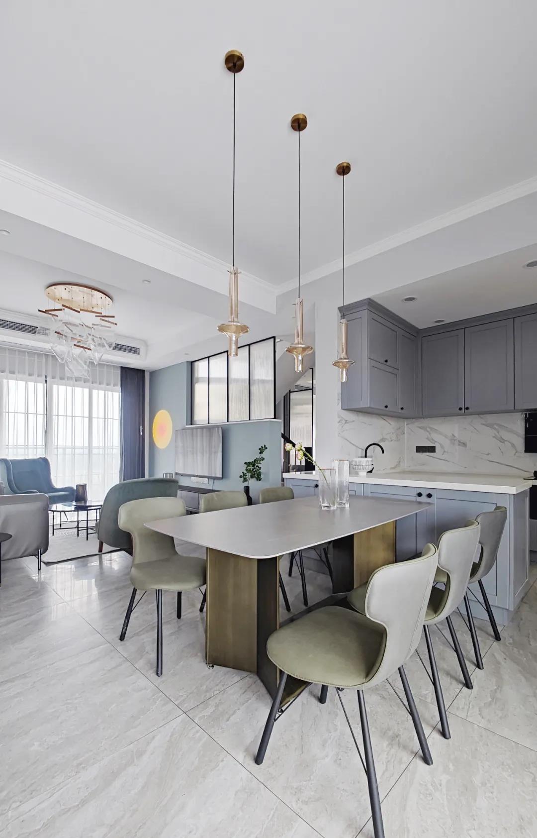 獨立套間、休閑書吧、頂樓陽臺，這個復式房超全能！